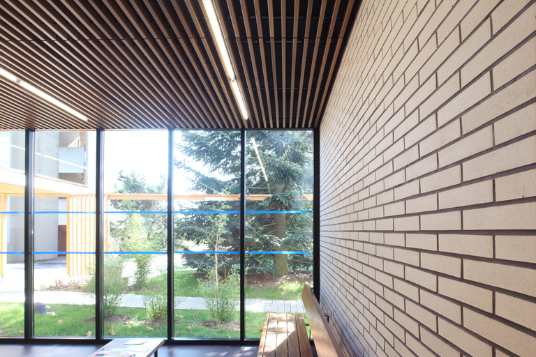 Marie Schweitzer - SCHWEITZER_2010_IRM_FM_11H45_SELECTION_39.jpg