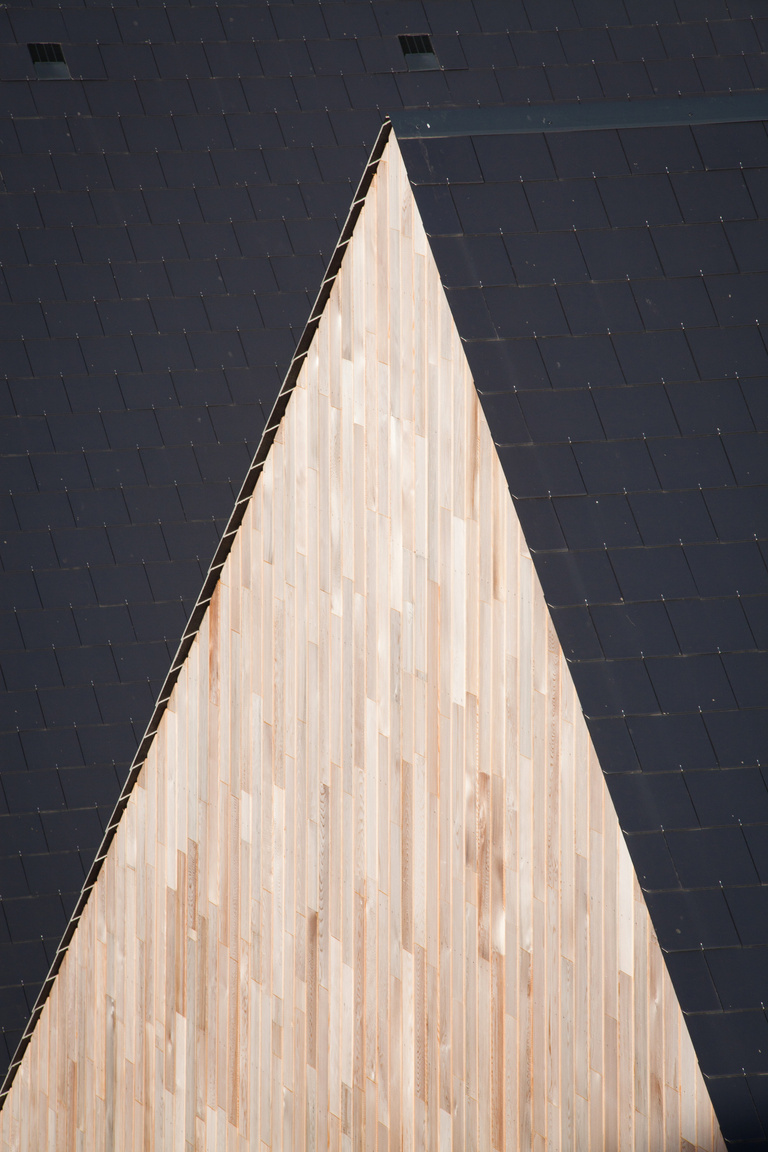 Marie Schweitzer - SCHWEITZER_ARGENTAN_11H45_HD-16.jpg