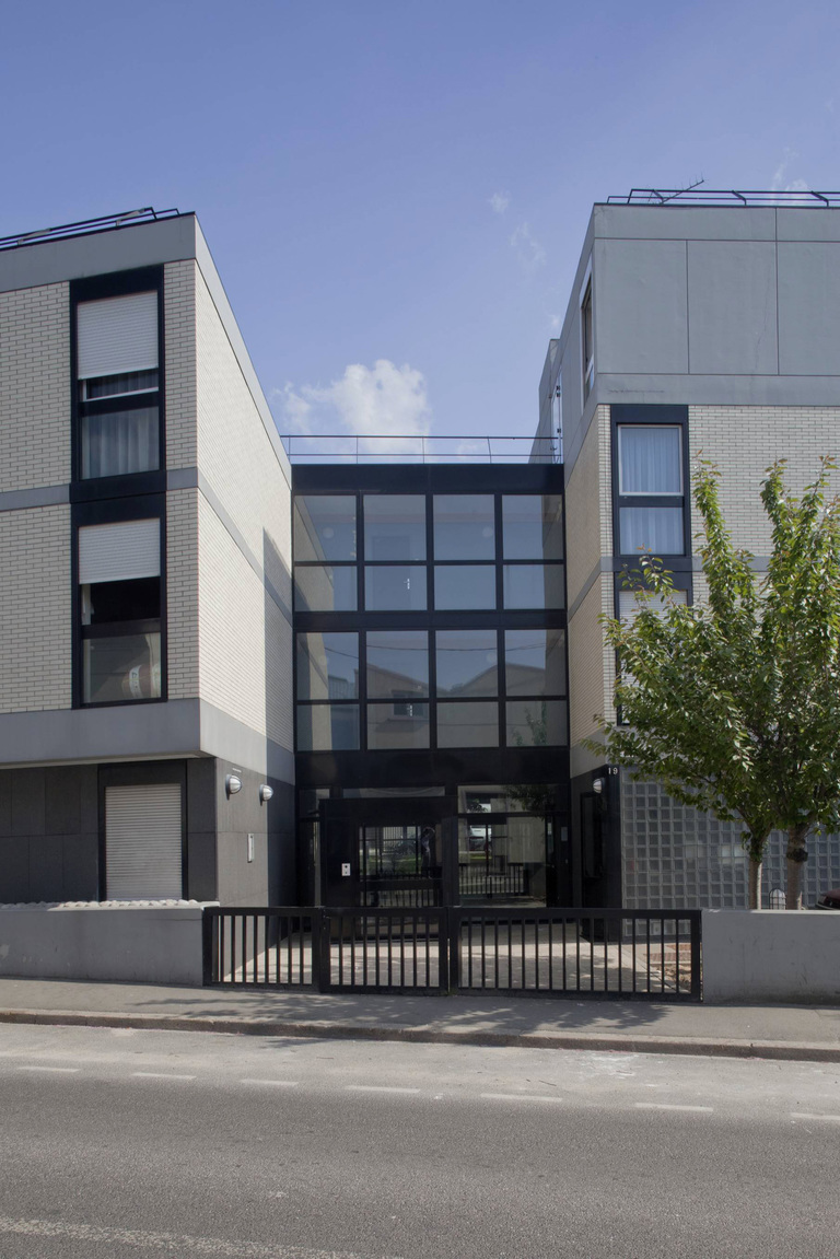 Marie Schweitzer - SCHWEITZER_ADOMA_2011_11H45_HD-20.jpg