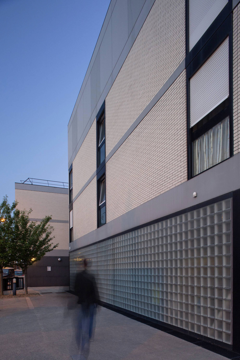 Marie Schweitzer - SCHWEITZER_ADOMA_2011_11H45_HD-23.jpg